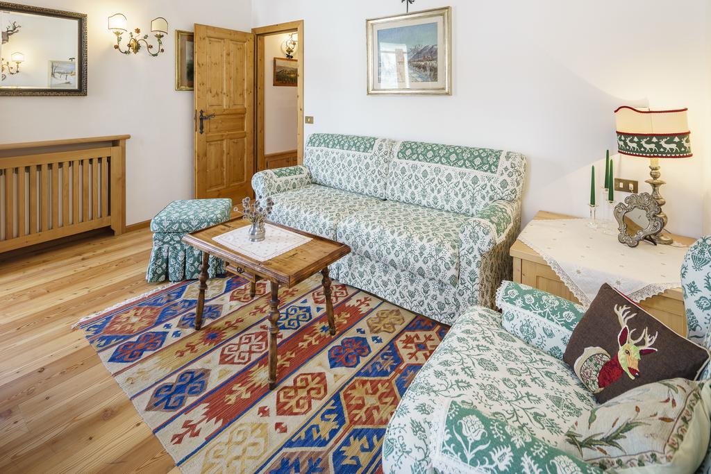 Villa Tullia - Stayincortina Cortina d'Ampezzo Exterior photo